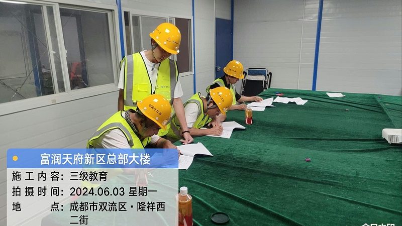 叉车证与挖掘机证：两者差异与选择指南